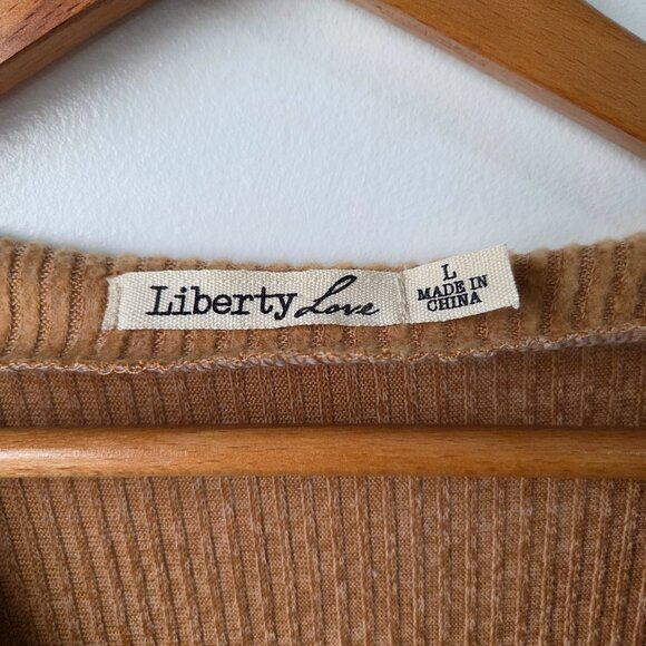 EUC LIBERTY LOVE RIBBED V NECK BUTTONED TIE FRONT SOFT SWEATER TOP SIZE LARGE - Picture 8 of 11